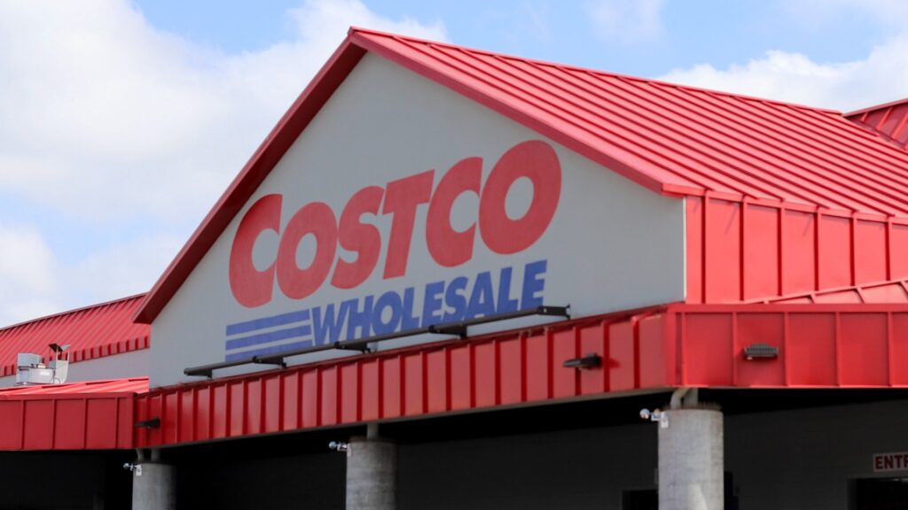 10 Greatest Clothes Offers at Costco This August